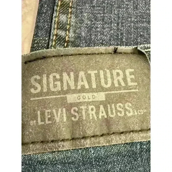 Boys Levi Strauss Signature Gold Straight Jeans 12 Regular 26” X 27” Dark Wash - Picture 3 of 4